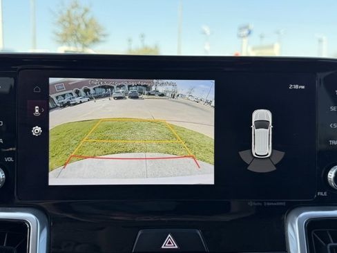 Used 2023 Kia Sorento SX image 17