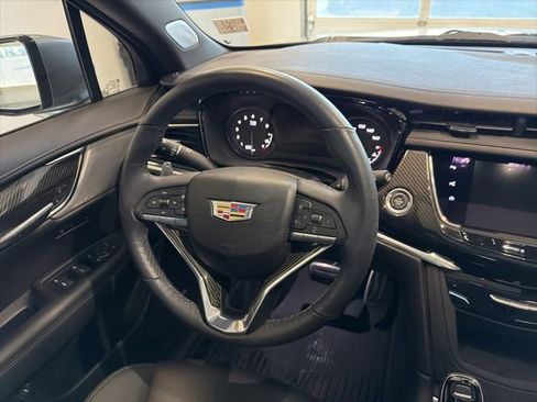 Used 2023 Cadillac XT6 Sport w/ Technology Package image 35