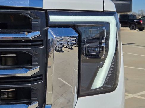 Used 2025 GMC Sierra 2500 SLT w/ SLT Convenience Package AWD/4WD image 33