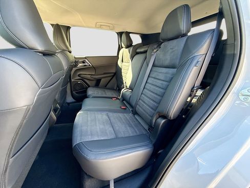New 2026 Mitsubishi Outlander SE image 25
