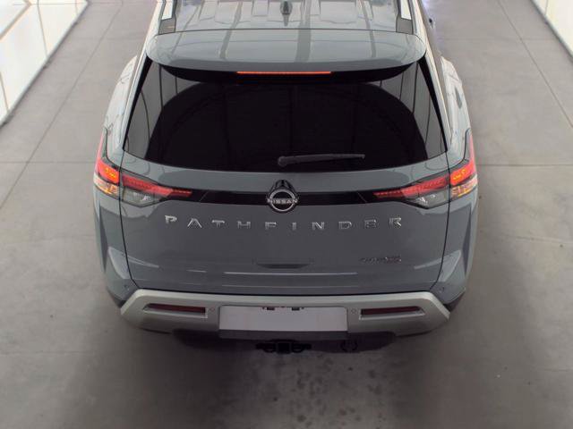 Used 2025 Nissan Pathfinder Platinum w/ Cargo Package AWD/4WD image 7