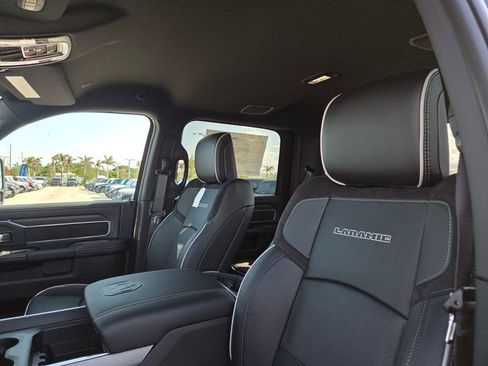 New 2026 RAM 2500 Laramie AWD/4WD image 11