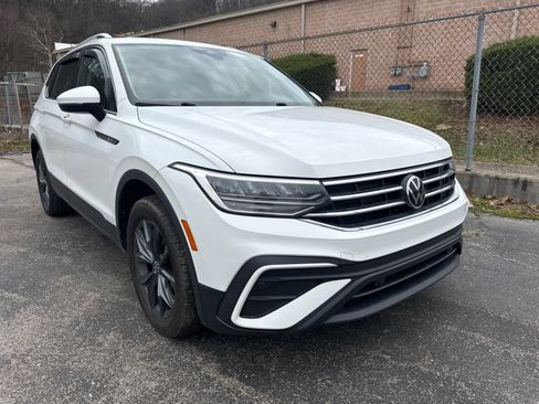 Used 2022 Volkswagen Tiguan SE image 10