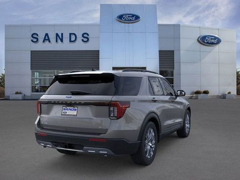 New 2026 Ford Explorer Active w/ Active Comfort Package image 8