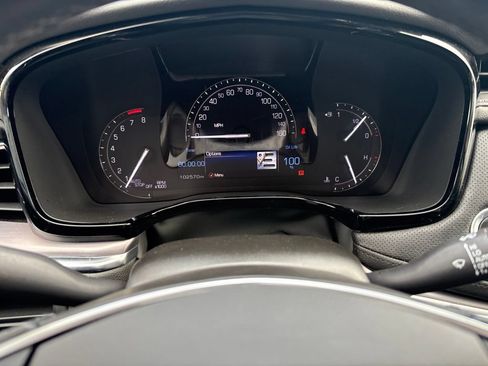 Used 2018 Cadillac XT5 Premium Luxury w/ Driver Assist Package AWD/4WD image 18