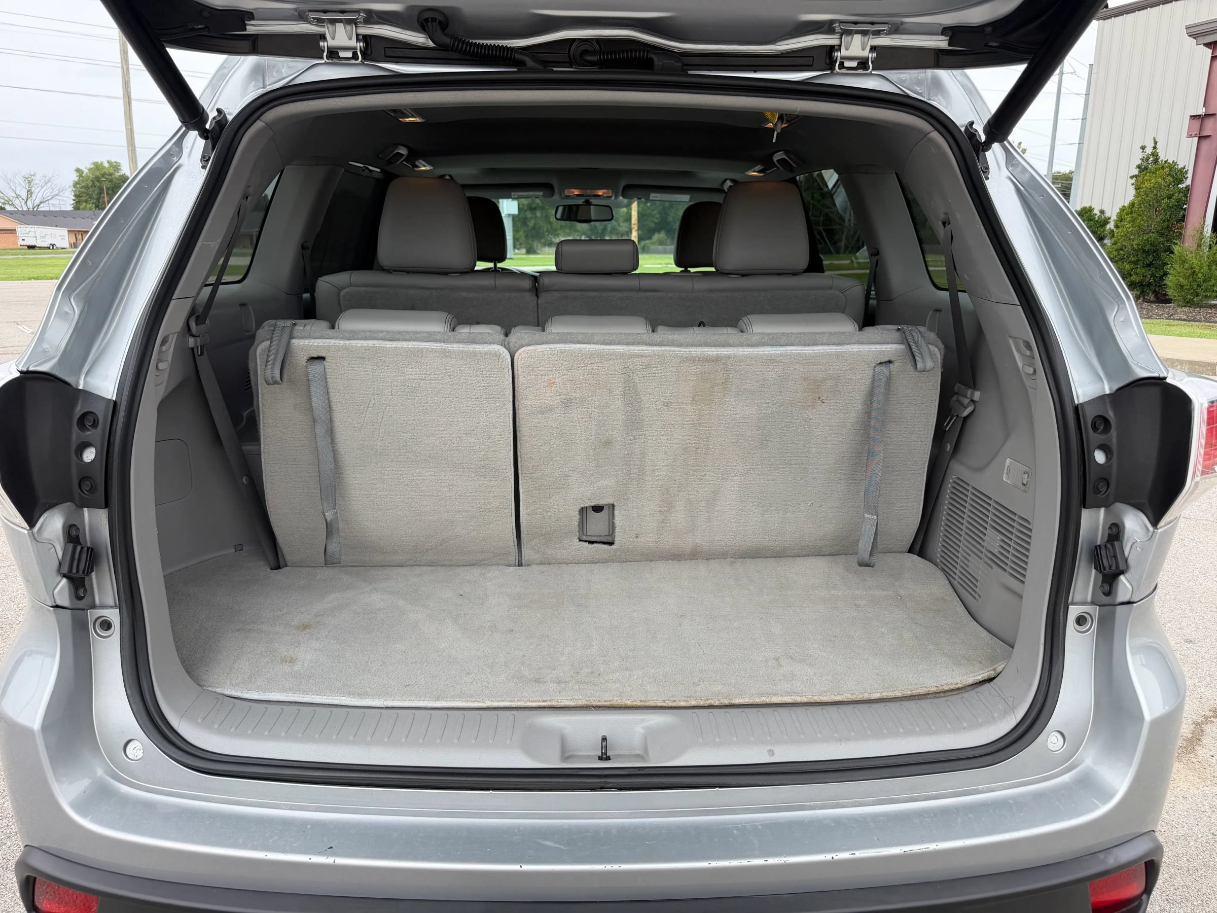 Used 2016 Toyota Highlander XLE FWD image 23