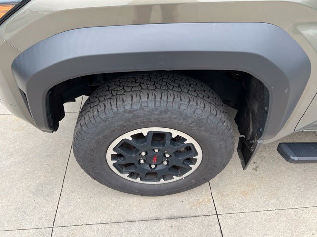 Used 2024 Toyota Tacoma TRD Off-Road w/ TRD Off Road Premium Package AWD/4WD image 10