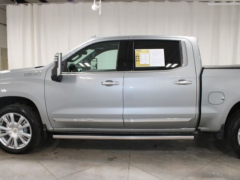 Used 2024 Chevrolet Silverado 1500 High Country w/ High Country Premium Package image 6