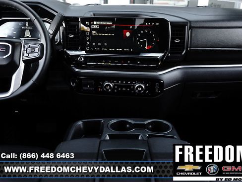 Used 2025 GMC Sierra 1500 SLT image 16