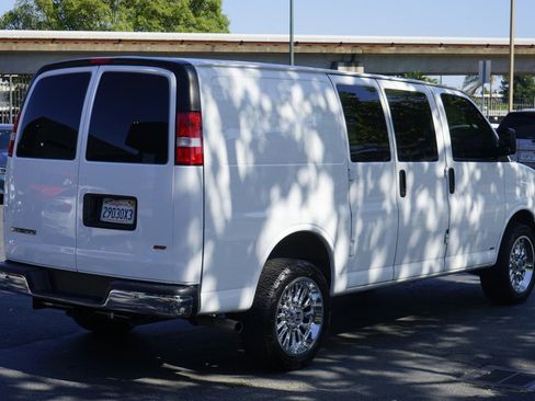 Used 2021 Chevrolet Express 2500 w/ Driver Convenience Package image 8