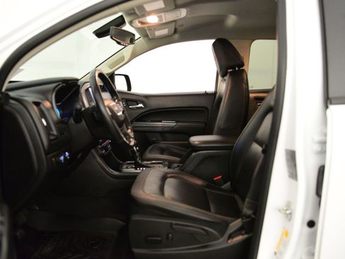 Used 2022 GMC Canyon AT4 w/ Trailering Package image 23