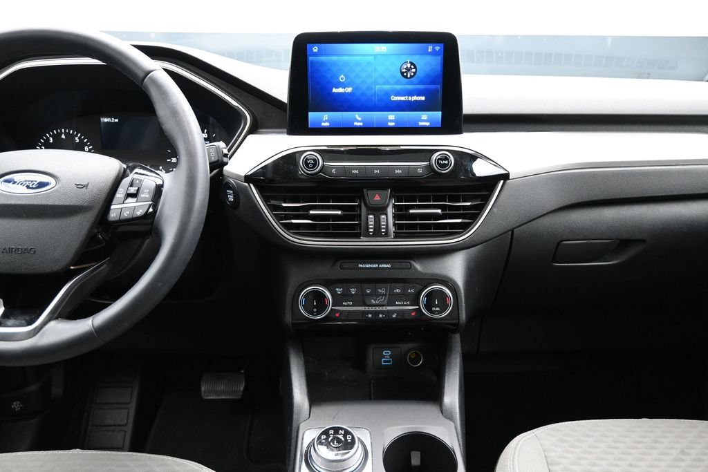 Used 2022 Ford Escape SE w/ SE Sport Appearance Package FWD image 18