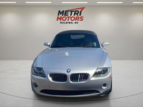 Used 2005 BMW Z4 2.5i RWD image 9