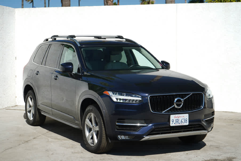 Used 2019 Volvo XC90 T5 Momentum w/ Protection Package Premier AWD/4WD image 3