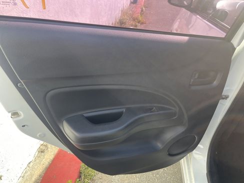 Used 2014 Mitsubishi Mirage DE image 11