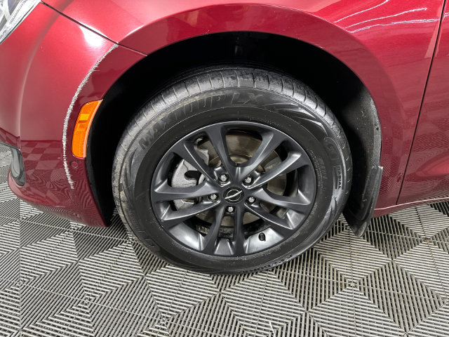 Used 2020 Chrysler Pacifica Touring-L w/ Advanced Safetytec Group AWD/4WD image 38