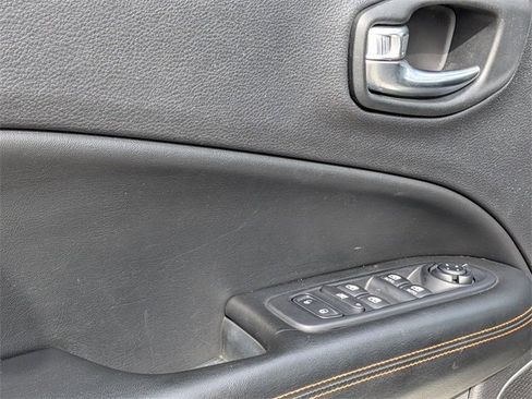 Certified 2021 Jeep Compass Limited image 14