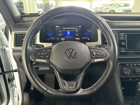 Used 2023 Volkswagen Atlas Cross Sport SE FWD image 13