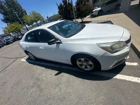 Used 2014 Chevrolet Malibu LS FWD image 9