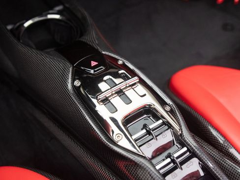 Used 2022 Ferrari SF90 Spider AWD/4WD image 34