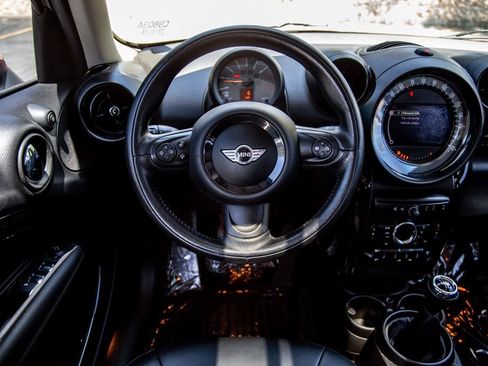 Used 2015 MINI Cooper Countryman FWD image 11