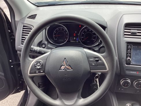 Used 2025 Mitsubishi Outlander Sport ES AWD/4WD image 17