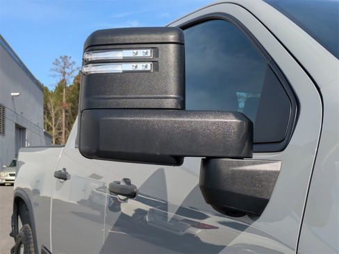 Used 2024 Chevrolet Silverado 2500 Custom w/ Custom Value Package image 10