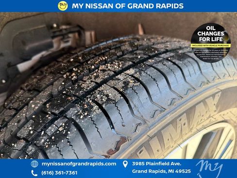 Used 2023 Nissan Rogue SV AWD/4WD image 35