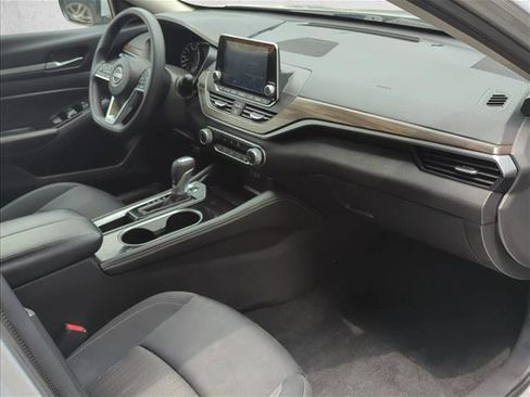 Used 2023 Nissan Altima 2.5 SV FWD image 22