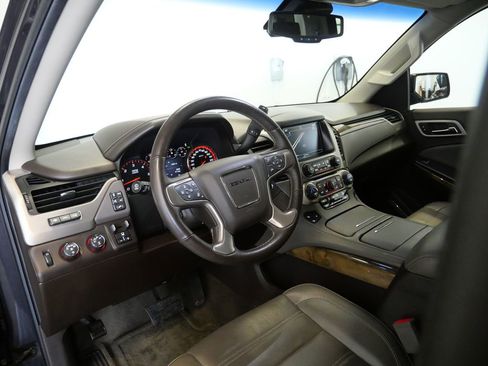 Used 2016 GMC Yukon Denali w/ Open Road Package AWD/4WD image 13