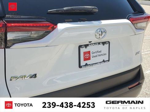 Certified 2022 Toyota RAV4 XLE w/ Convenience Package FWD image 17
