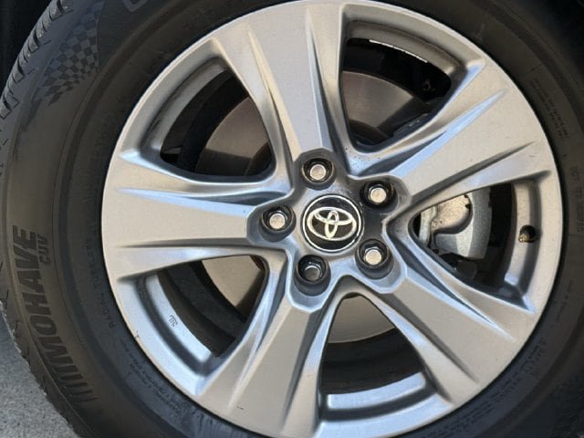 Certified 2025 Toyota RAV4 LE AWD/4WD image 11