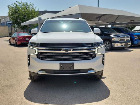 Used 2024 Chevrolet Tahoe LT w/ LT Signature Package RWD image 3