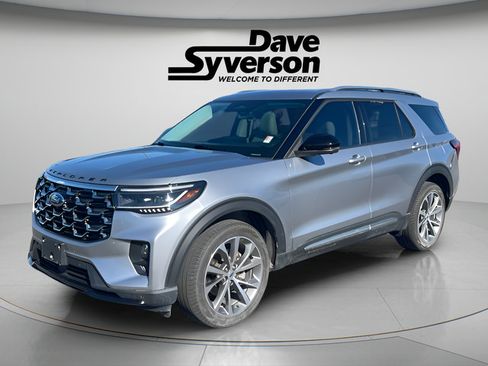 Certified 2025 Ford Explorer Platinum w/ Ultimate Package AWD/4WD image 1