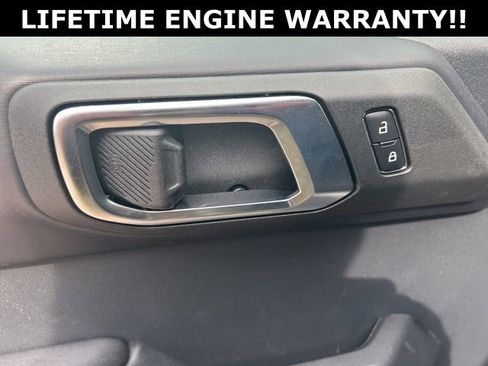 New 2025 Ford Bronco Outer Banks w/ Sasquatch Package AWD/4WD image 12