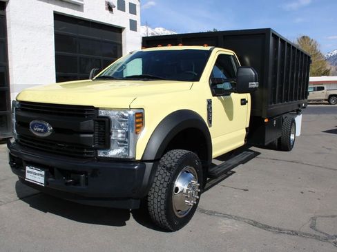 Used 2019 Ford F550 XL image 2