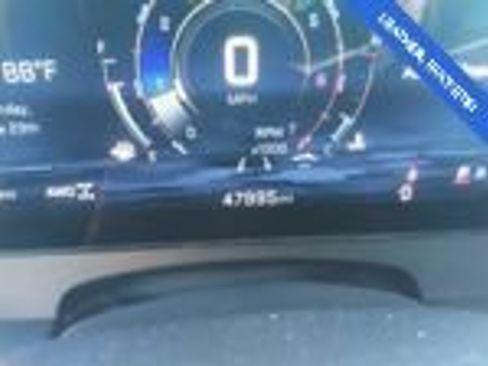 Used 2025 Chevrolet Traverse LT AWD/4WD image 11