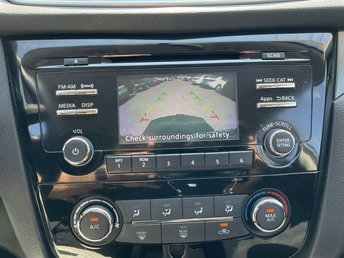 Used 2016 Nissan Rogue S AWD/4WD image 22