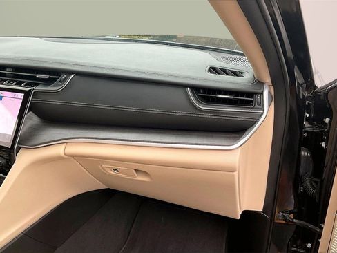 Certified 2022 Jeep Grand Cherokee Limited image 22