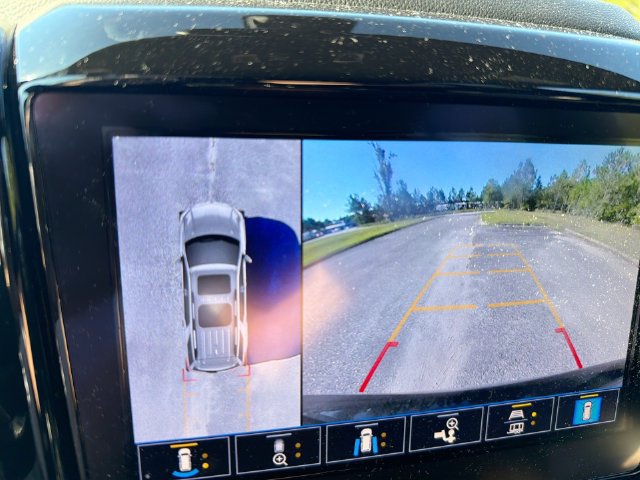 Used 2023 Chevrolet Traverse Premier FWD image 20