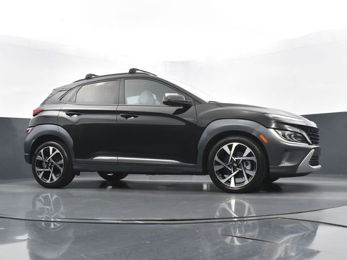 Used 2023 Hyundai Kona Limited AWD/4WD image 23
