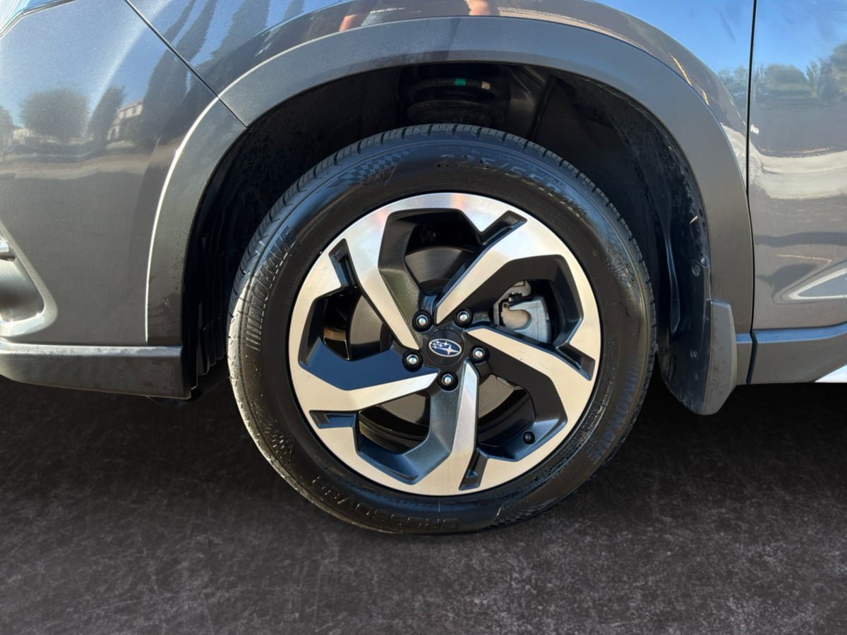 Used 2023 Subaru Forester Touring AWD/4WD image 9