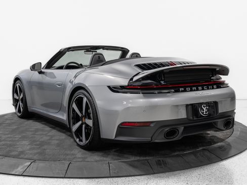 Used 2025 Porsche 911 Carrera RWD image 6