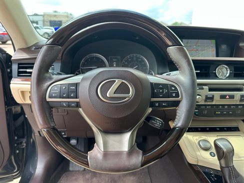 Used 2017 Lexus ES 350 FWD image 12