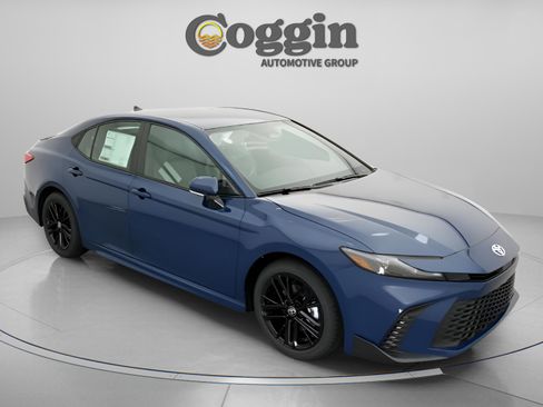 Used 2026 Toyota Camry SE FWD image 26