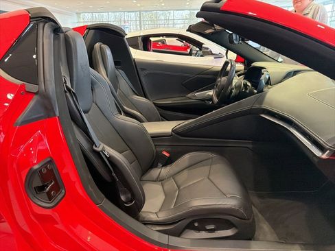 Used 2021 Chevrolet Corvette Stingray Convertible w/ Battery Protection Package image 26