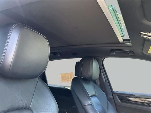 Used 2023 Porsche Cayenne AWD/4WD image 14