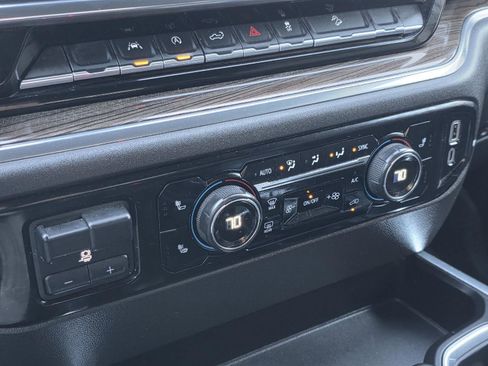 Used 2023 Chevrolet Silverado 1500 LT Trail Boss image 17