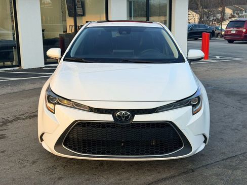 Used 2022 Toyota Corolla XLE image 9