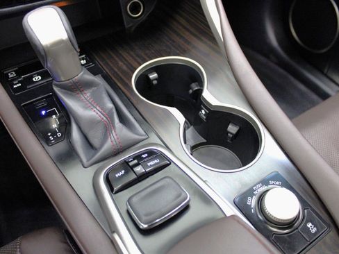 Used 2019 Lexus RX 350L Luxury image 70